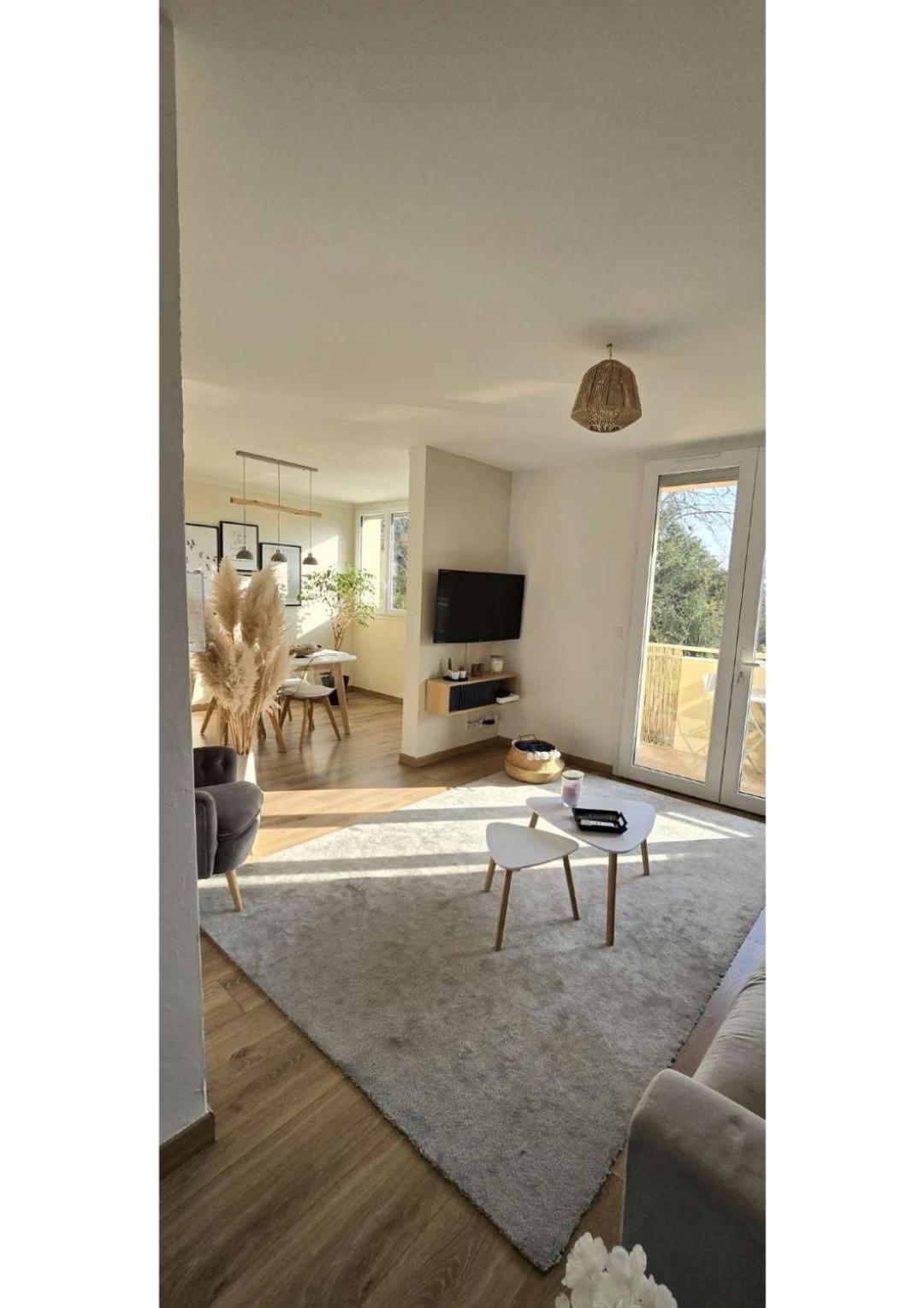 Superbe T3 Cosy, Parking Gratuit + Balcon Daire Riom Dış mekan fotoğraf