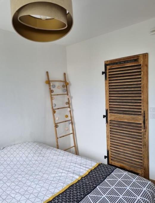 Superbe T3 Cosy, Parking Gratuit + Balcon Daire Riom Dış mekan fotoğraf